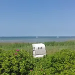 Ferienwohnung-ostseestrand-in-stein-bei-laboe