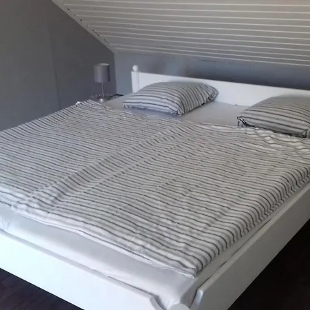 Ferienwohnung-ostseestrand-in-stein-bei-laboe *