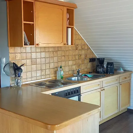 Апартаменты Ferienwohnung-ostseestrand-in-stein-bei-laboe Штайн