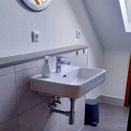 Апартаменты Ferienwohnung-ostseestrand-in-stein-bei-laboe *